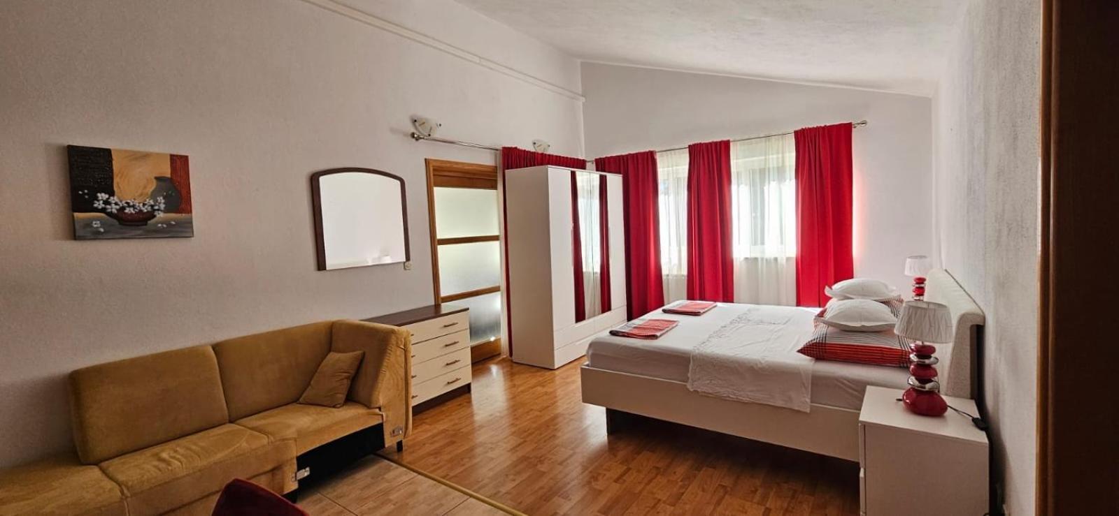 As Brela Hotel Buitenkant foto