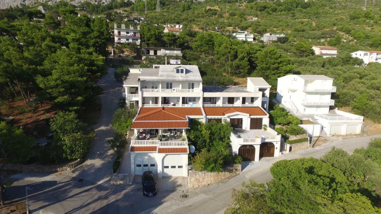 As Brela Hotel Buitenkant foto