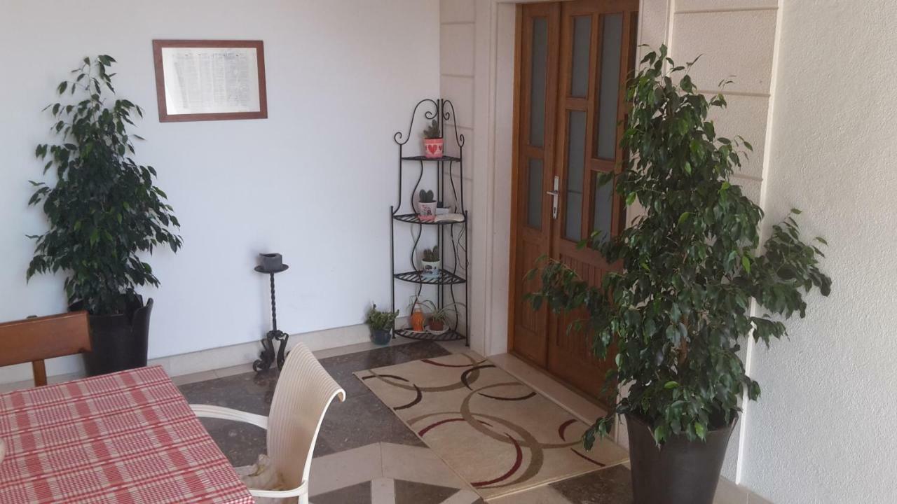 As Brela Hotel Buitenkant foto