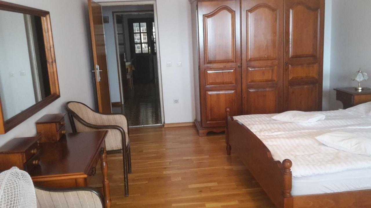 As Brela Hotel Buitenkant foto