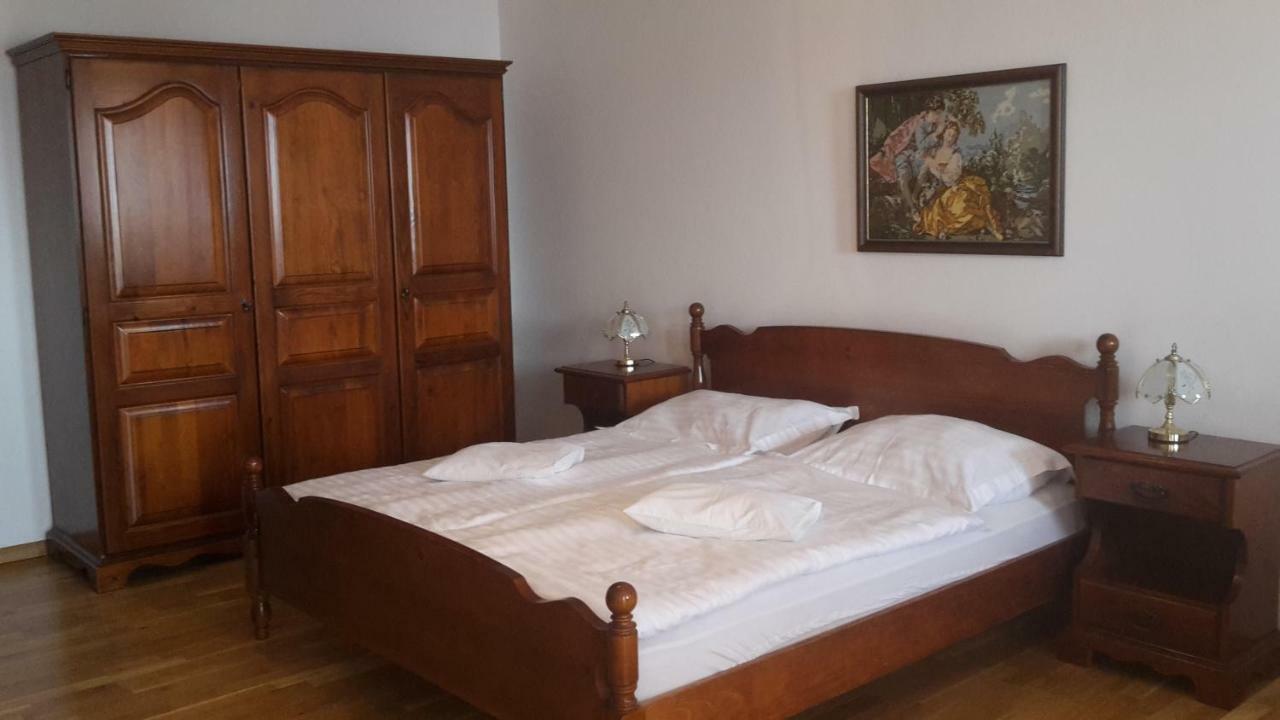 As Brela Hotel Buitenkant foto