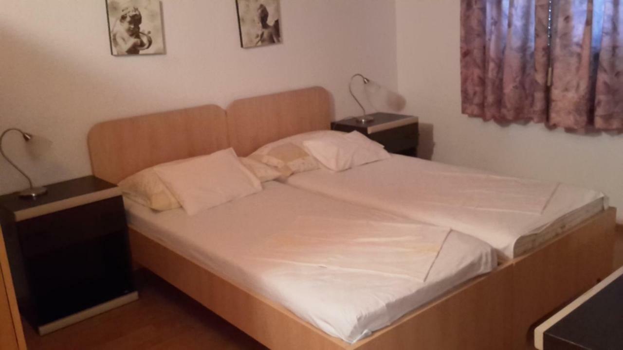 As Brela Hotel Buitenkant foto