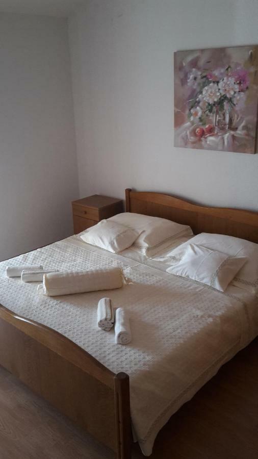 As Brela Hotel Buitenkant foto
